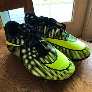 Kids Soccer Cleats ⚽️ 🥅